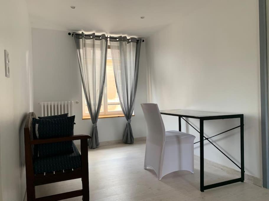 Maison De 1 A 8 Personnes Entierement Renovee Charly-sur-Marne Luaran gambar