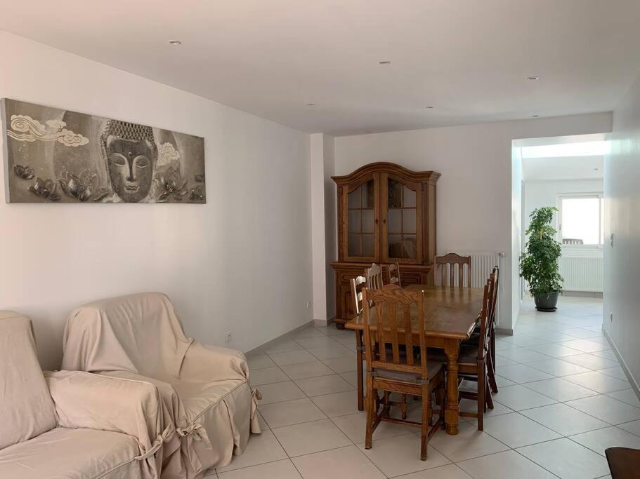 Maison De 1 A 8 Personnes Entierement Renovee Charly-sur-Marne Luaran gambar